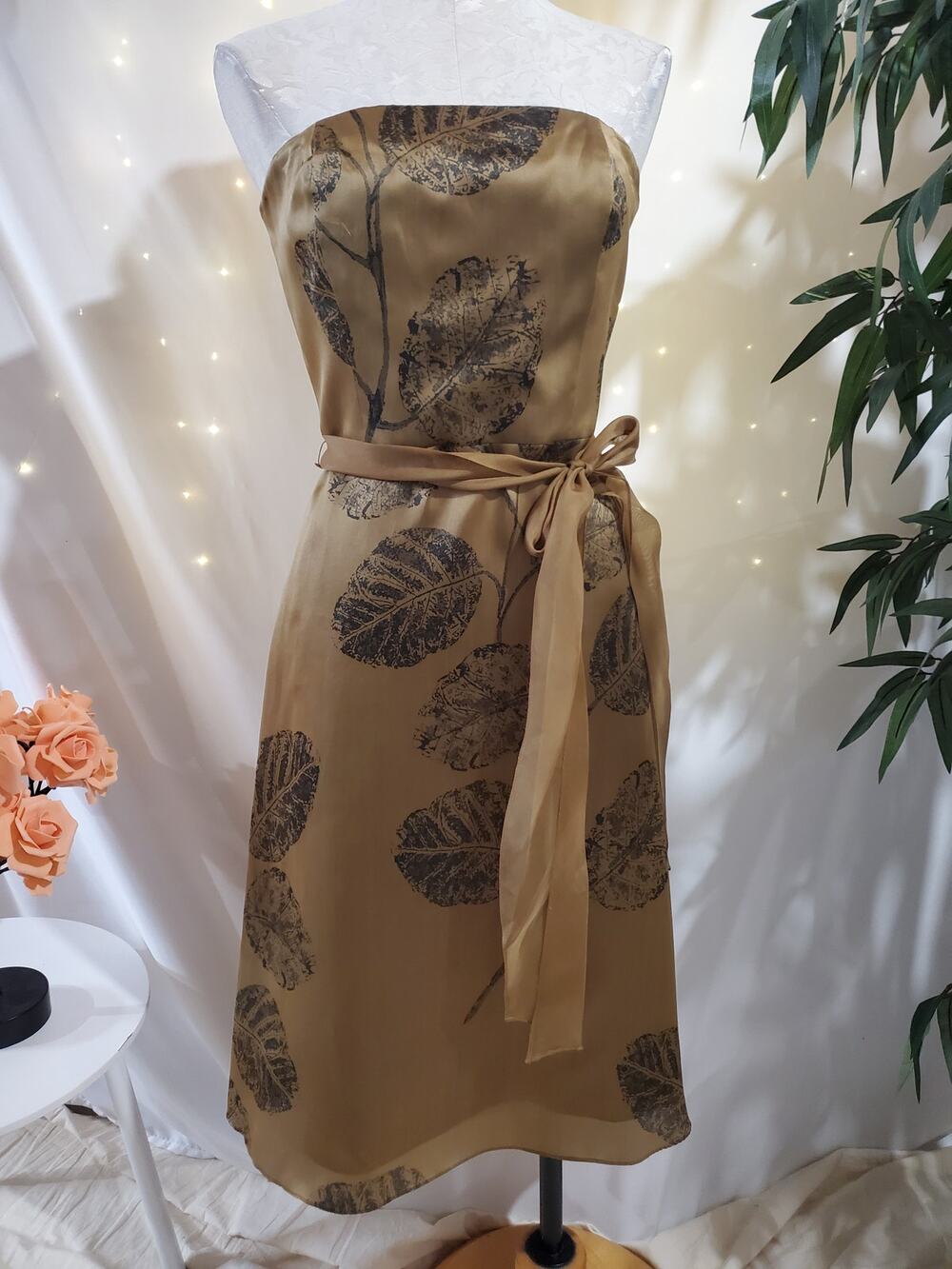 Talbots Vtg 100% Silk Leaf Tie Waist Strapless Dress Womens Size 10 Gold Beige